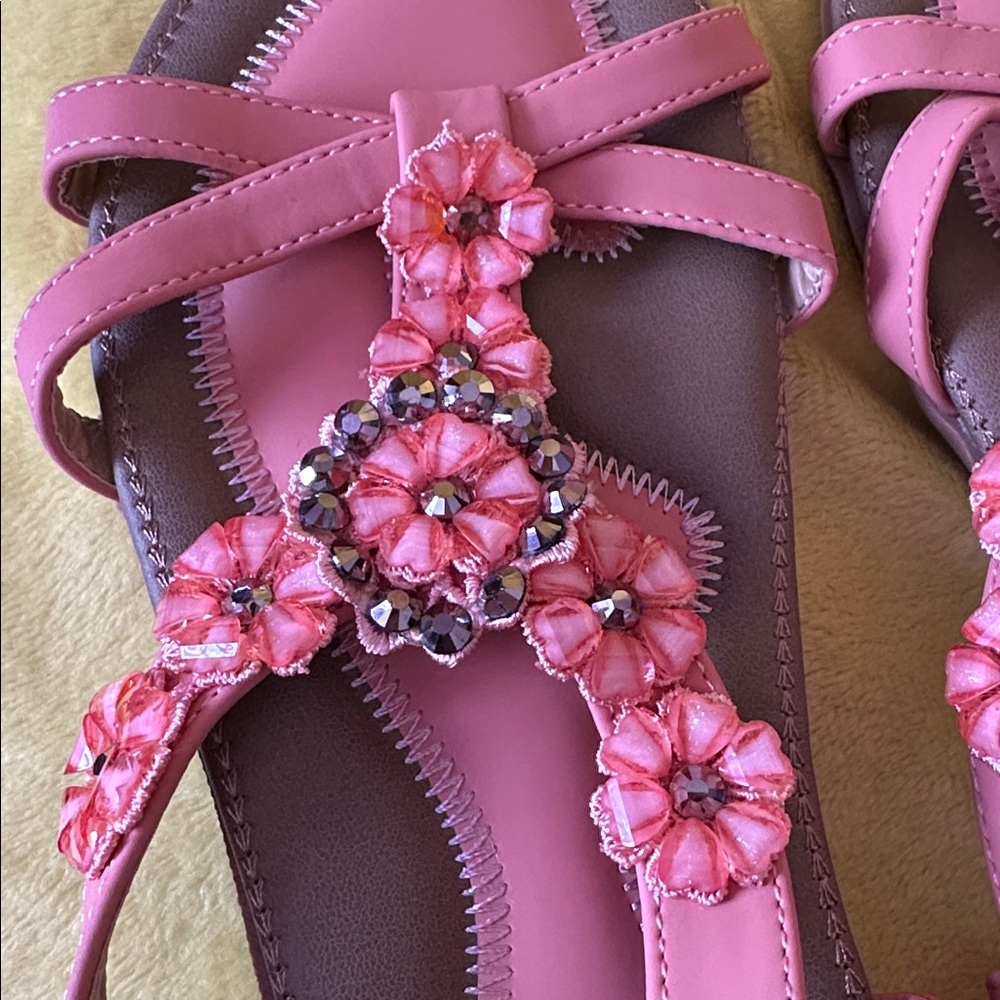 Pink Floral Women's Sandals - Picture 3 of 3
